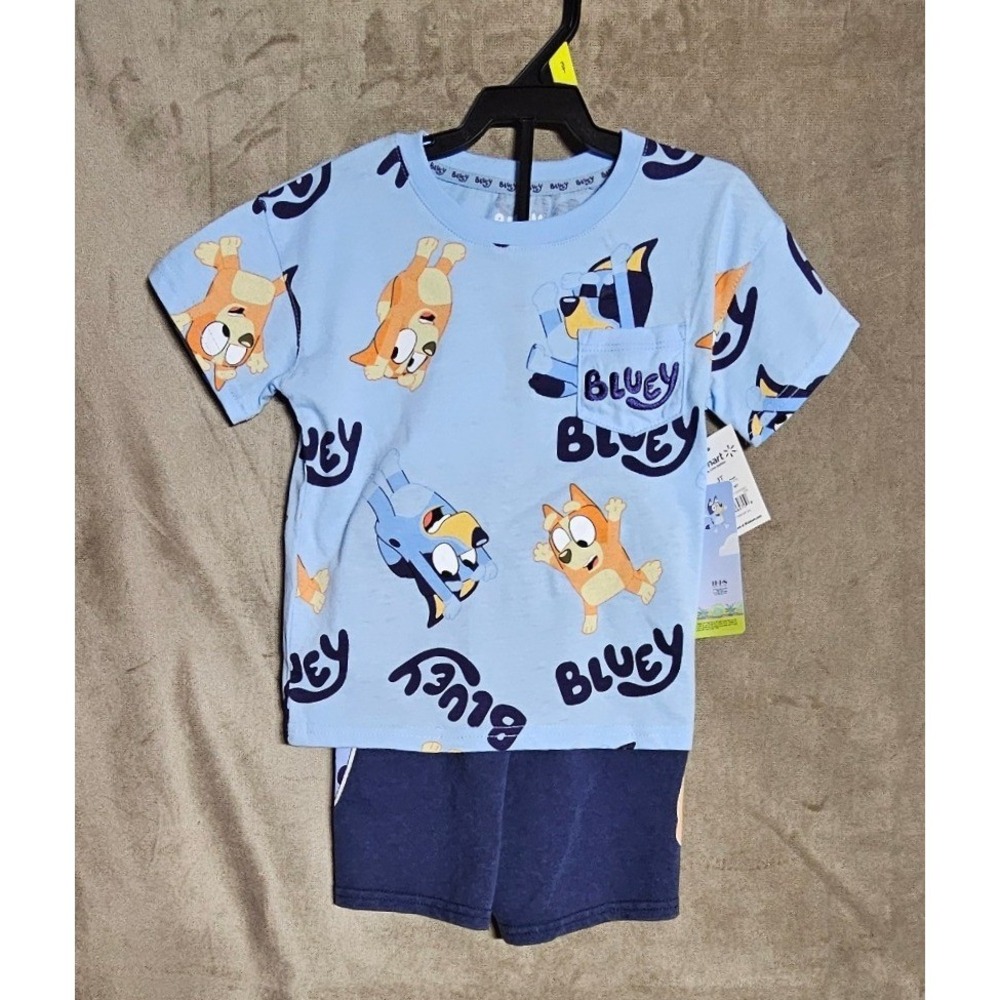 Bluey Toddler Boys 2-Piece Short Set Blue Sky Bingo T-Shirt and Shorts 3T NEW